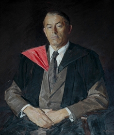 Dr. Peter Thwaites.  Portrait by Robert Hannaford.